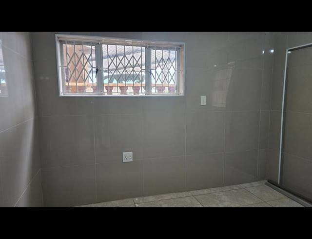 2 BEDROOM PROPERTY TO RENT IN MONTFORD